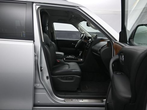 Used 2021 Nissan Armada SL w/ Captain's Chairs Package AWD/4WD image 29