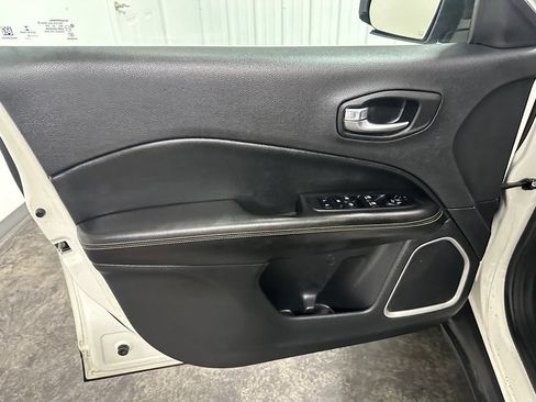 Used 2021 Jeep Compass Sport AWD/4WD image 9