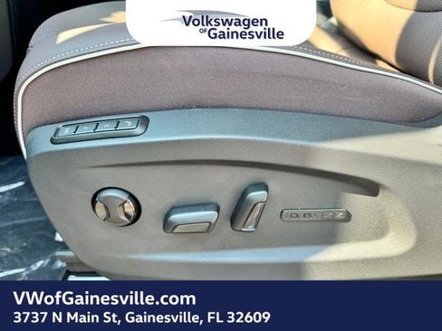 New 2025 Volkswagen ID. Buzz Pro S Plus image 13