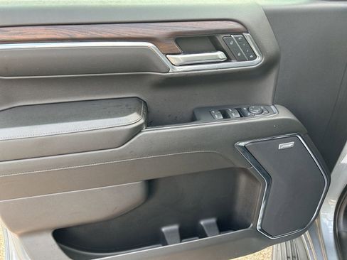 Certified 2024 GMC Sierra 1500 SLT image 9