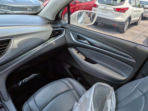 Used 2018 Buick Enclave Premium FWD image 19
