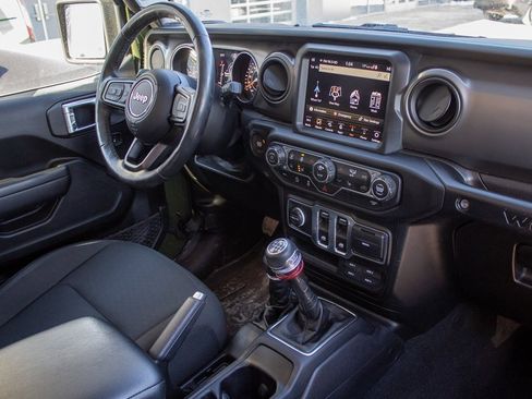 Used 2022 Jeep Wrangler Willys image 13