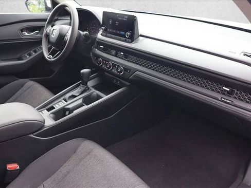 Certified 2024 Honda Accord EX image 28