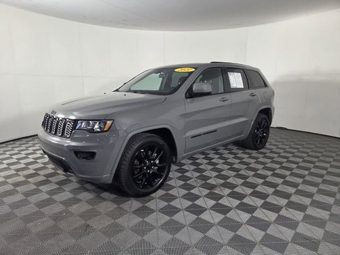 Certified 2021 Jeep Grand Cherokee Laredo X image 4