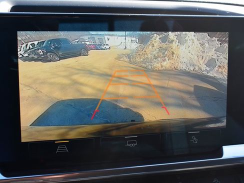 Used 2022 Chevrolet Silverado 1500 RST image 17