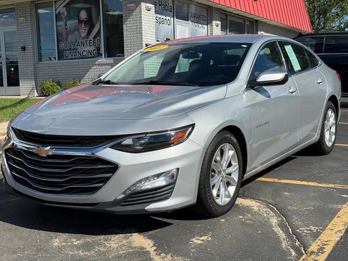 Used 2022 Chevrolet Malibu LT image 3