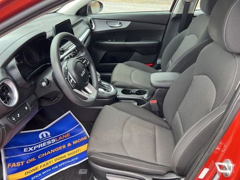 Used 2023 Kia Forte LXS w/ LXS Technology Package image 14