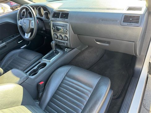 Used 2013 Dodge Challenger R/T Plus image 21