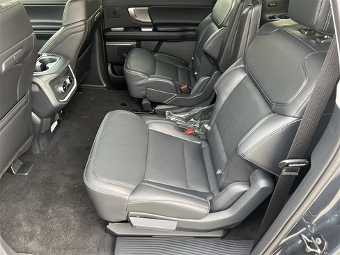 New 2025 Ford Expedition Max Platinum w/ Driver's Package image 20