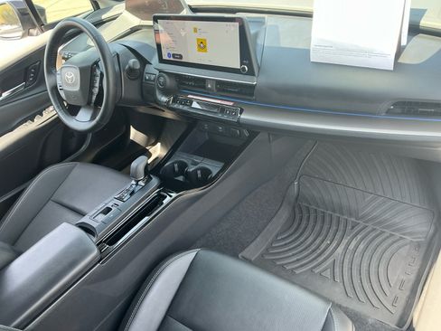 Used 2025 Toyota Prius Limited AWD/4WD image 20