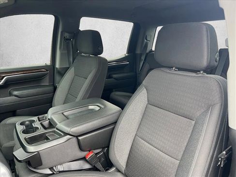 Used 2024 GMC Sierra 1500 Elevation image 16