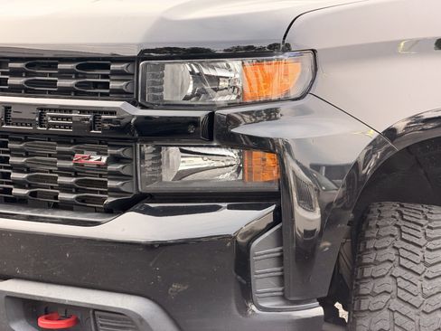 Used 2021 Chevrolet Silverado 1500 Custom Trail Boss w/ Midnight Edition AWD/4WD image 8