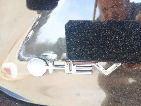 Used 2025 Toyota Camry LE image 6