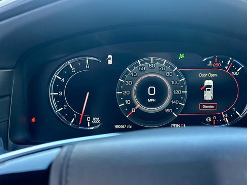 Used 2019 Cadillac Escalade ESV Platinum image 28