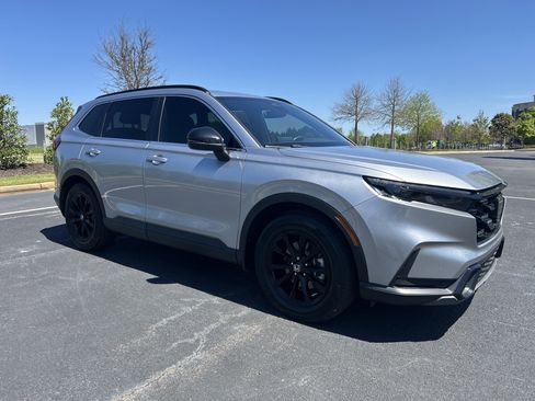 Used 2023 Honda CR-V Sport image 2