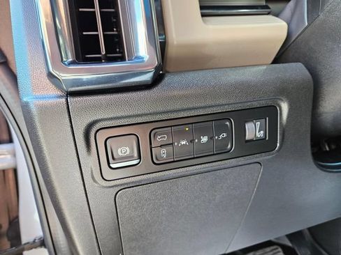Used 2026 GMC Hummer EV SUV w/ LPO, Dark Essentials Package AWD/4WD image 30