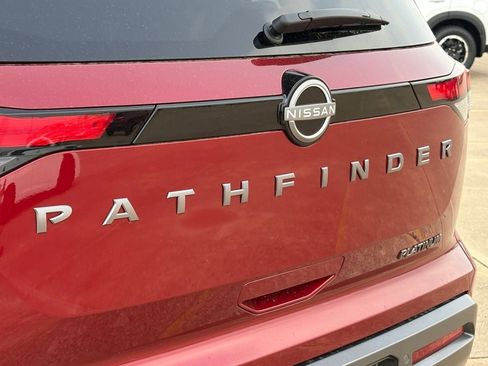 New 2026 Nissan Pathfinder Platinum FWD image 7