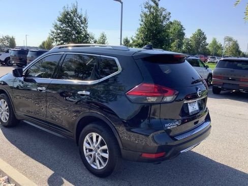 Used 2017 Nissan Rogue SV AWD/4WD image 7