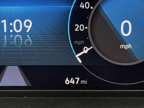 Used 2025 Volkswagen Atlas SEL Premium R-Line image 17