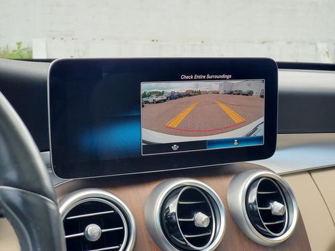 Used 2019 Mercedes-Benz C 300 4MATIC Sedan image 31