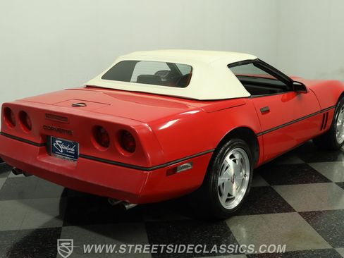 Used 1988 Chevrolet Corvette Convertible RWD image 11