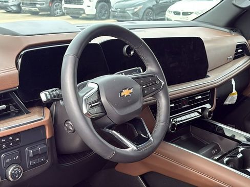 Used 2025 Chevrolet Tahoe High Country image 7