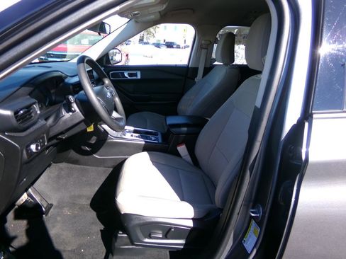 Used 2023 Ford Explorer 4WD image 11