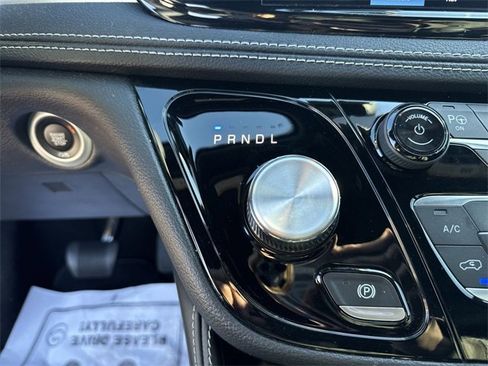 Used 2023 Chrysler Pacifica Limited w/ S Appearance Package image 21