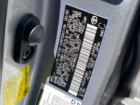 Certified 2020 Toyota C-HR XLE FWD image 33