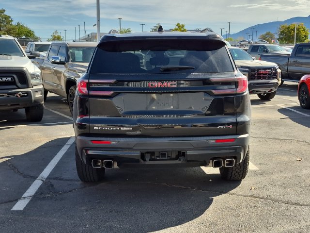 Used 2024 GMC Acadia AT4 w/ Luxury Package AWD/4WD image 6