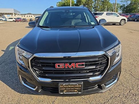 Certified 2023 GMC Terrain SLE w/ Driver Convenience Package AWD/4WD image 8