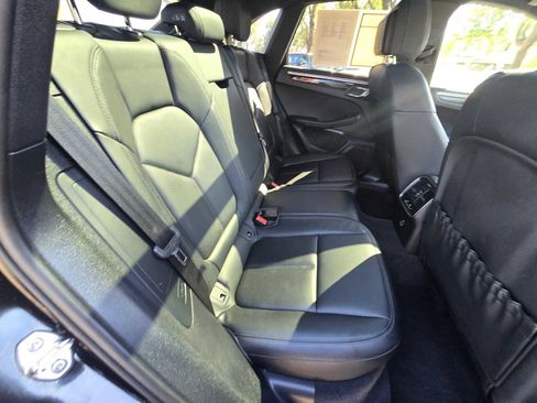 Used 2024 Porsche Macan image 27
