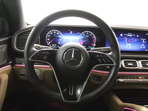 Used 2025 Mercedes-Benz GLS 450 4MATIC image 24
