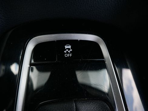 Used 2024 Toyota Corolla LE FWD image 29