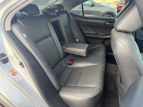 Used 2018 Lexus IS 300 image 61