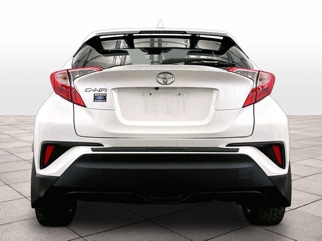 Used 2021 Toyota C-HR XLE FWD image 4