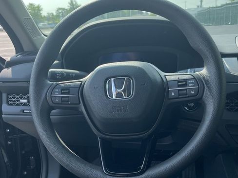 Used 2023 Honda Accord EX image 10