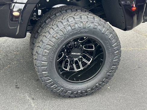 New 2025 Ford F350 Platinum image 13