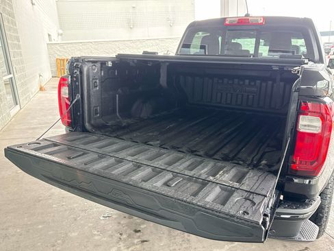 Used 2023 GMC Canyon AT4 w/ AT4 Premium Package AWD/4WD image 13
