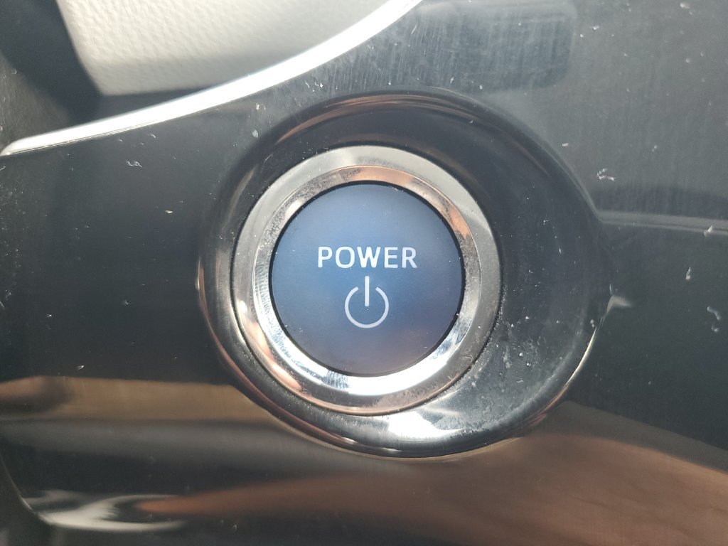 Used 2020 Toyota Prius LE FWD image 26