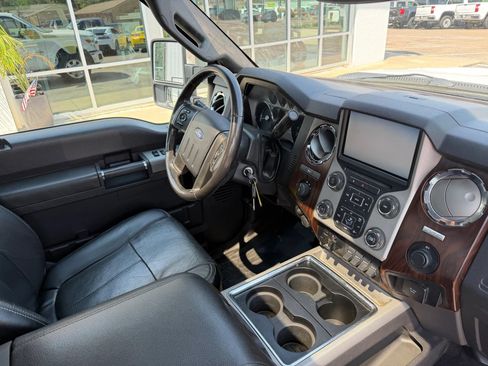 Used 2016 Ford F250 Lariat w/ Chrome Package AWD/4WD image 16