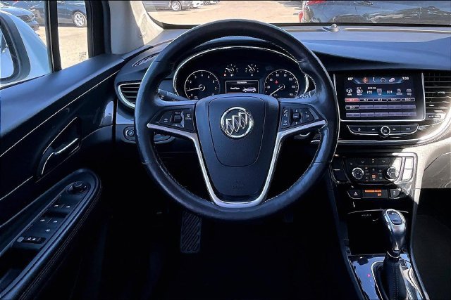 Used 2017 Buick Encore Essence FWD image 5