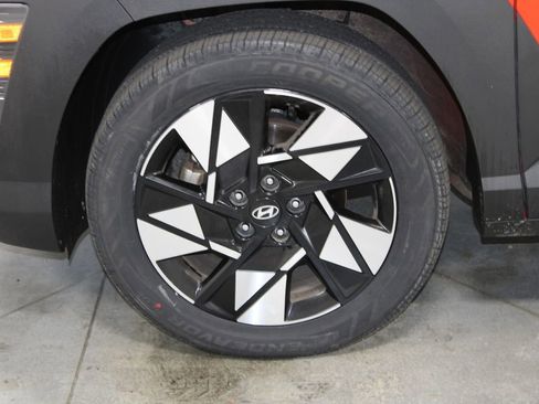 Used 2024 Hyundai Kona SEL image 18