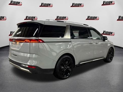 Certified 2024 Kia Carnival SX Prestige image 5