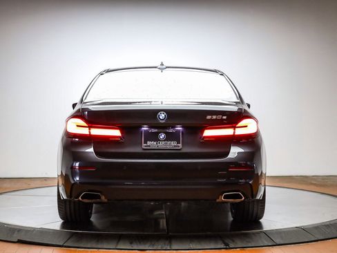 Certified 2023 BMW 530e w/ Premium Package image 8