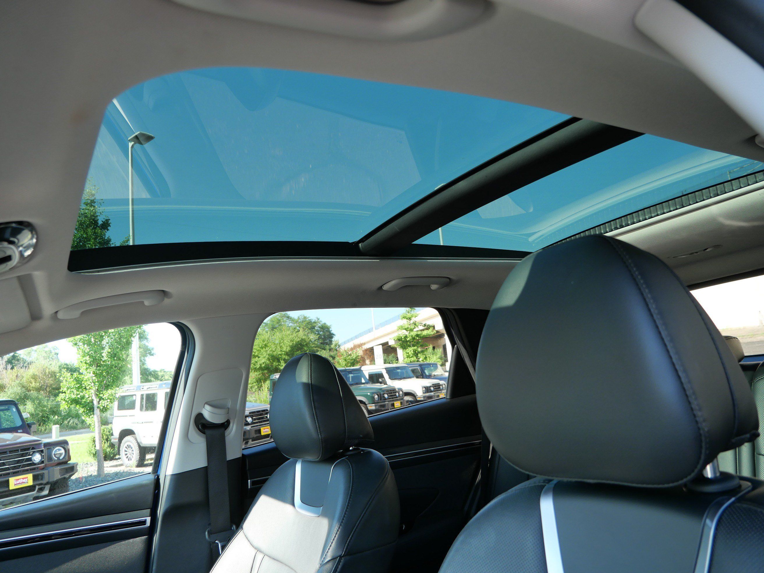 Used 2024 Hyundai Tucson Limited AWD/4WD image 34
