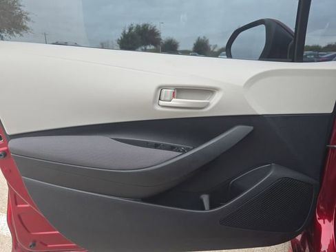 Certified 2024 Toyota Corolla LE image 27