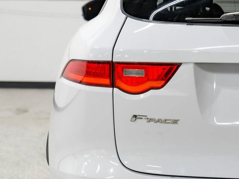 Used 2017 Jaguar F-PACE S image 54