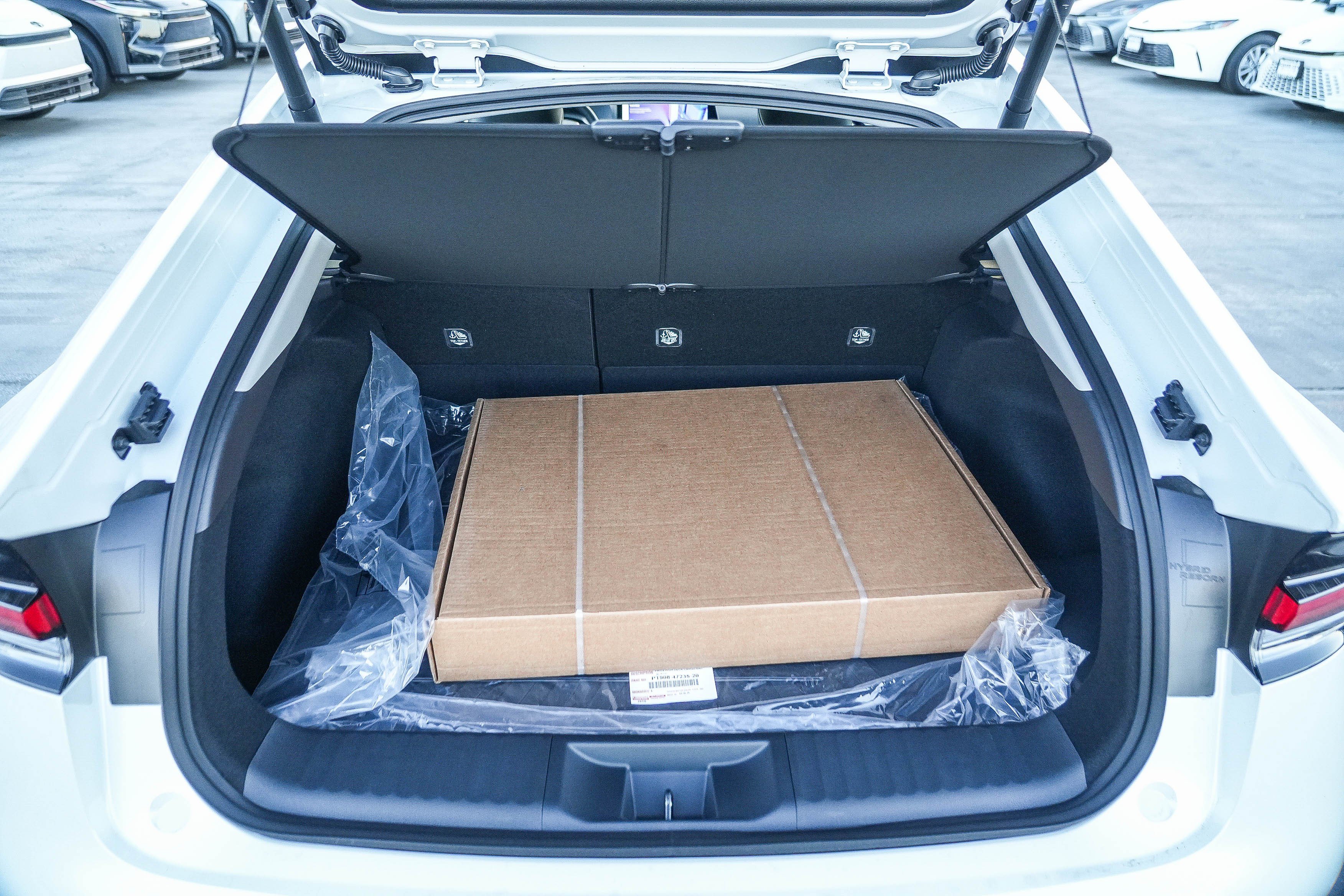 New 2027 Toyota Prius Limited w/ Limited Premium Package FWD image 13