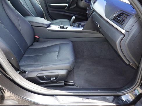 Used 2013 BMW 320i Sedan RWD image 21